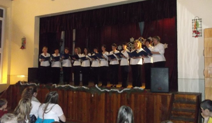 Karácsonyi kultúrműsor - Vianočný program